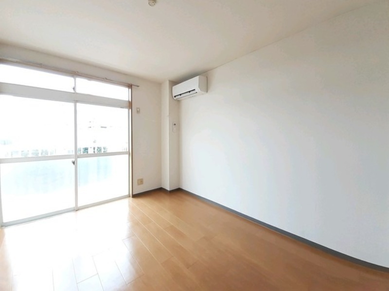 居室・リビング　図面と現状に相違がある場合には現状を優先