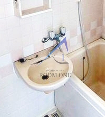 洗面設備　洗面台です。