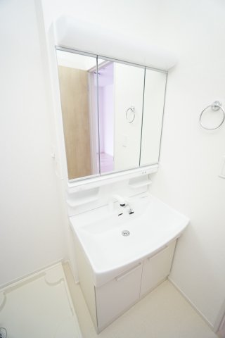 洗面設備　※同物件・同タイプの写真です。