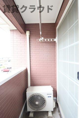 バルコニー　洗濯物もよく乾きそうな、陽当たり良好なバルコニーです！