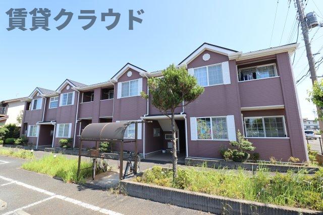 建物外観　落ち着いた色のツートンカラーがポイントの外観♪