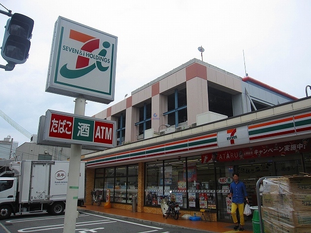 コンビニ　セブンイレブン大阪中央卸売市場西口店（コンビニ）まで87m