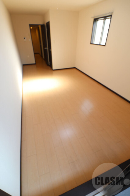 居室・リビング　１０帖の洋室