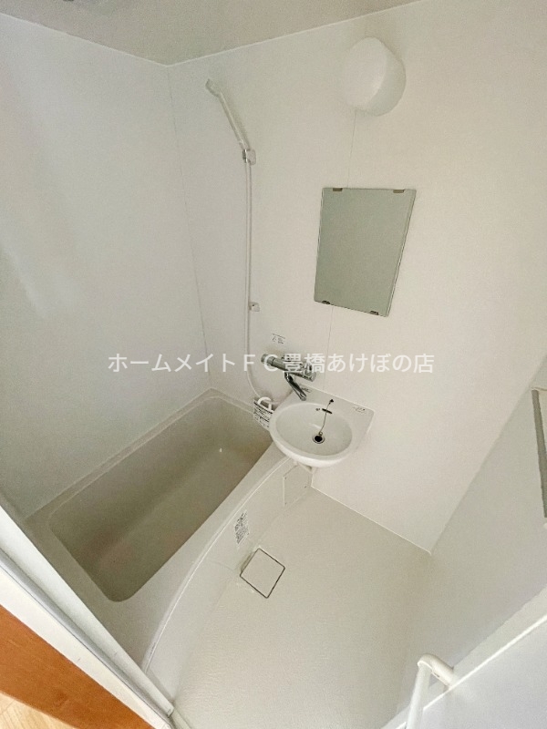 バス・シャワールーム　同型別部屋写真