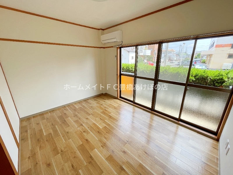 居室・リビング　同型別部屋写真