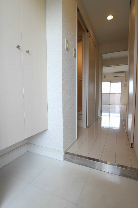 玄関　別室の写真参照。