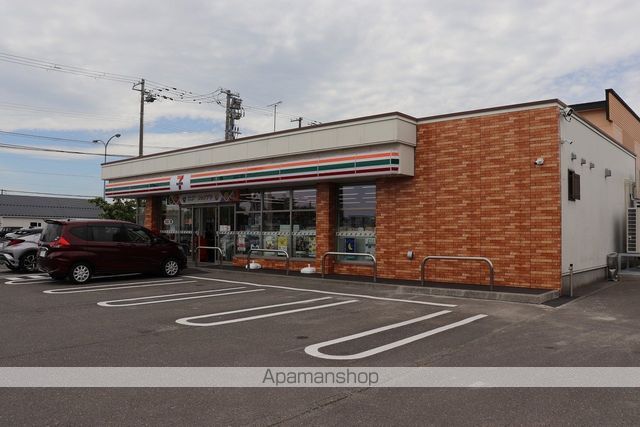 コンビニ　セブンイレブン（コンビニ）まで150m