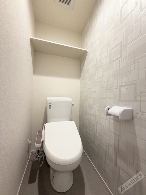 トイレ　温水洗浄便座