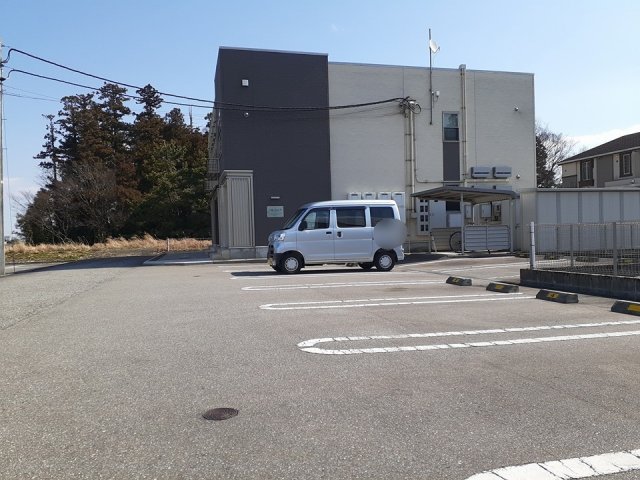 駐車場　駐車スペースもあります