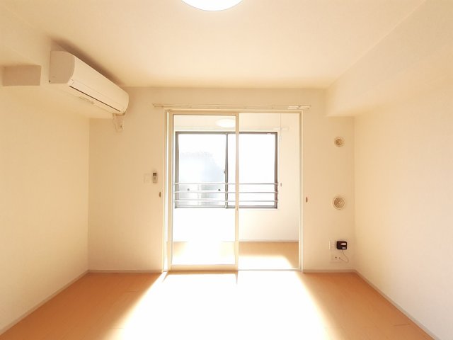居室・リビング　使いやすい居間です