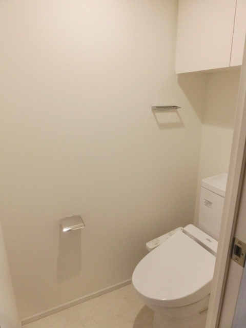 トイレ　※写真は同タイプ住戸です。