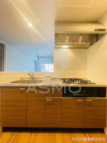 キッチン　※同物件　別間取り　参考写真