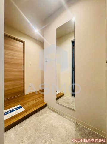 玄関　※同物件　別間取り　参考写真