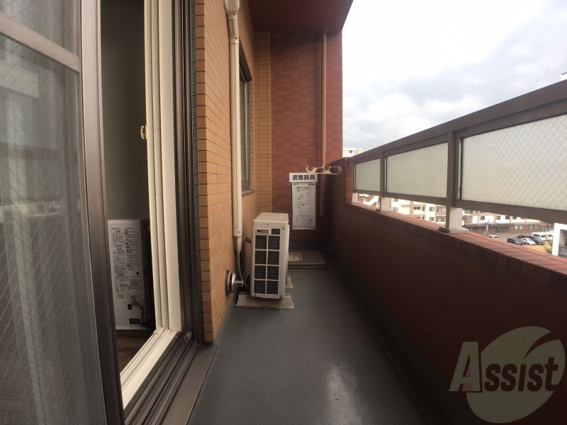 バルコニー　バルコニーです。洗濯物を干したり一息ついたりできますね！