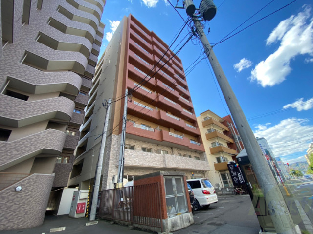 建物外観　札幌市中央区南４条西「サンコート南４条」