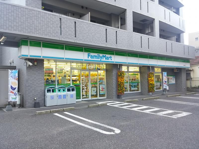 コンビニ　ファミリーマート上之園町店（コンビニ）まで215m