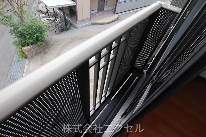 バルコニー　窓からの眺めになります。