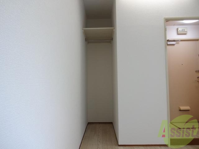 収納　コートだってかけれますよ