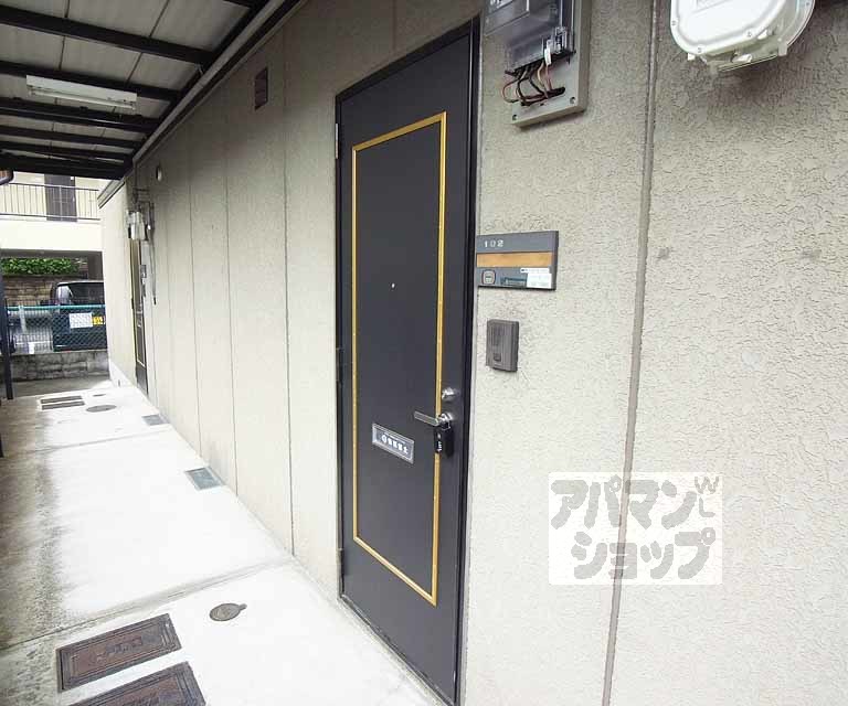 その他設備　玄関ドアです。