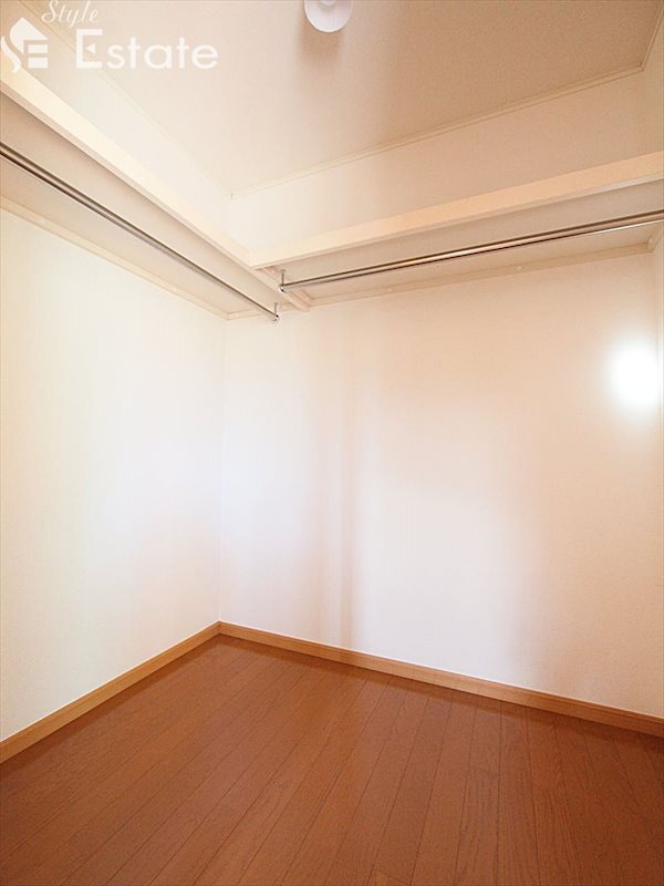 収納　ウォークインクローゼット