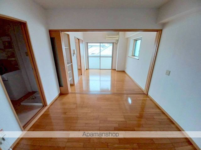 デュアルカーサ横町の居間写真