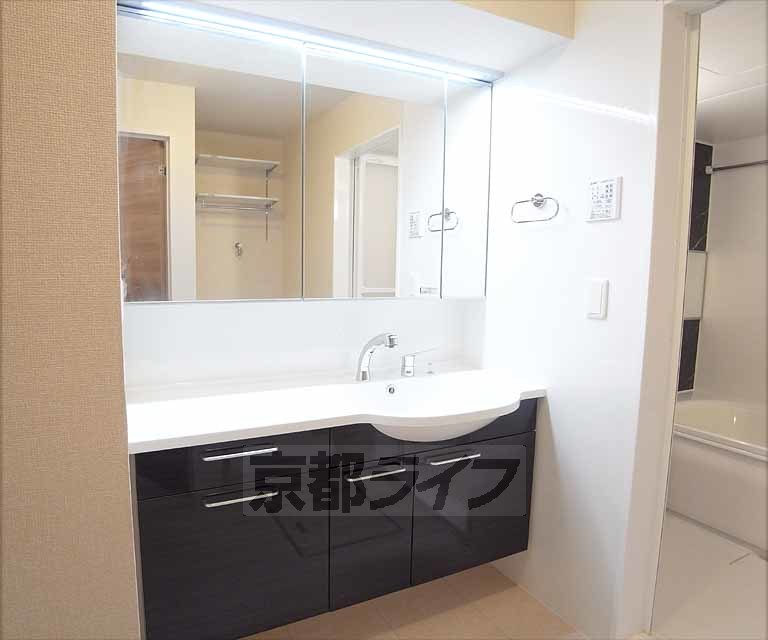 洗面設備　・お問い合わせは京都ライフ出町柳店まで・