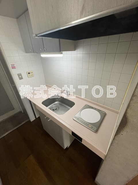 キッチン　※別号室同間取り参考写真です。