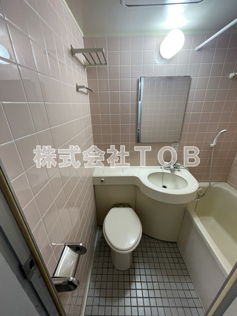 トイレ　※別号室同間取り参考写真です。