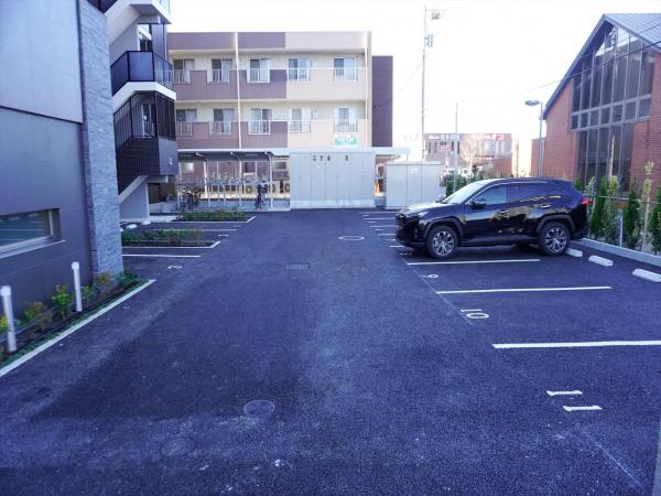 駐車場　駐車場
