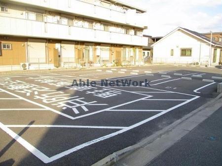 駐車場　駐車場