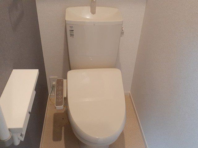 トイレ　シンプルで使いやすいトイレです