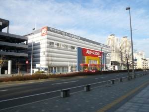 ホームセンター　ケーズデンキHAT神戸店（ホームセンター）まで995m