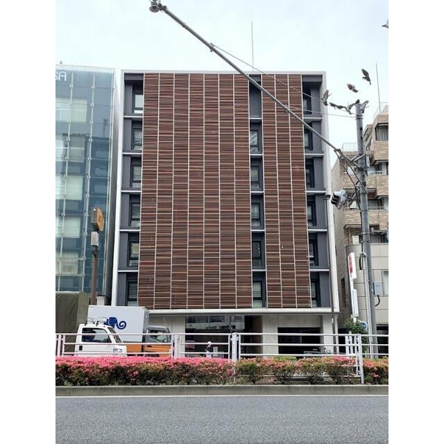 建物外観　鉄筋コンクリート造のがっちりとした建物。