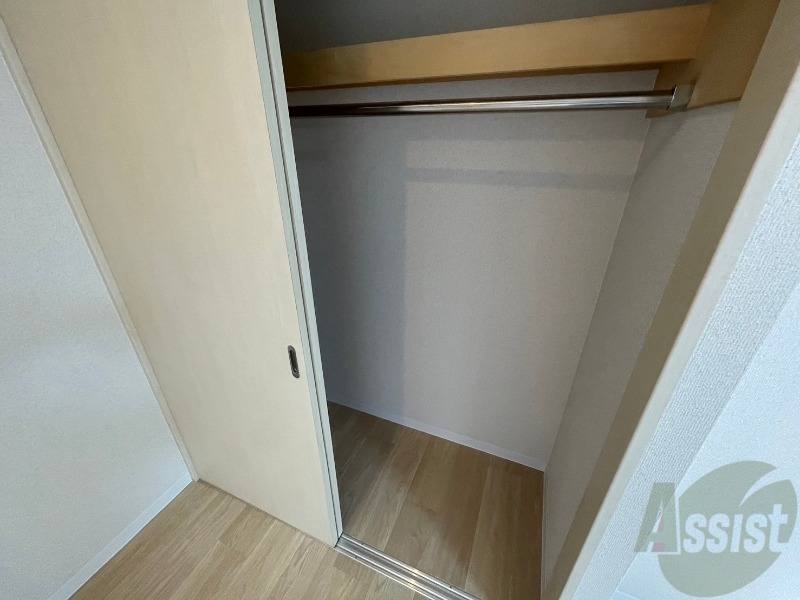 収納　寝室の収納です。部屋がすっきり片付きます。