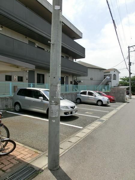 駐車場　敷地内駐車場