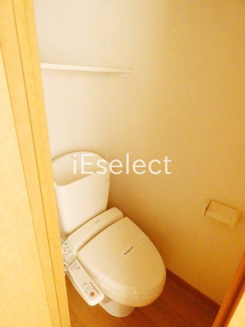 トイレ　ウォシュレット付のトイレです