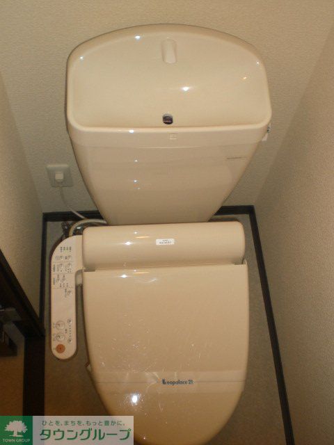 その他　シャワー付きトイレ