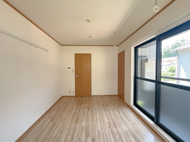 居室・リビング　別タイプのお部屋の写真です