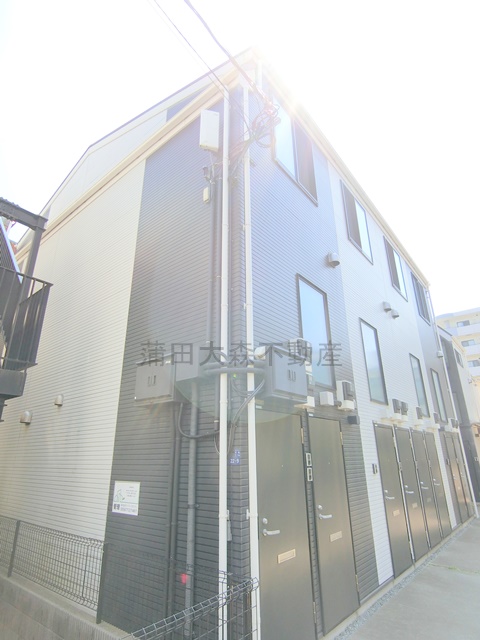 建物外観　2018年3月築　木造地上2階建て総戸数12戸　東京都大田区