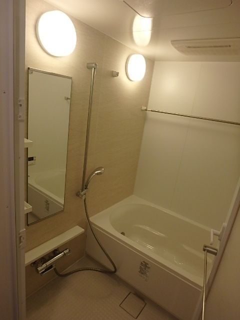 バス・シャワールーム　※別部屋参考写真です