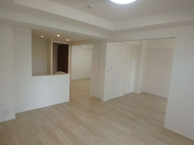 居室・リビング　※別部屋参考写真です