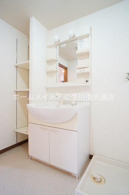 洗面設備　同型別部屋写真