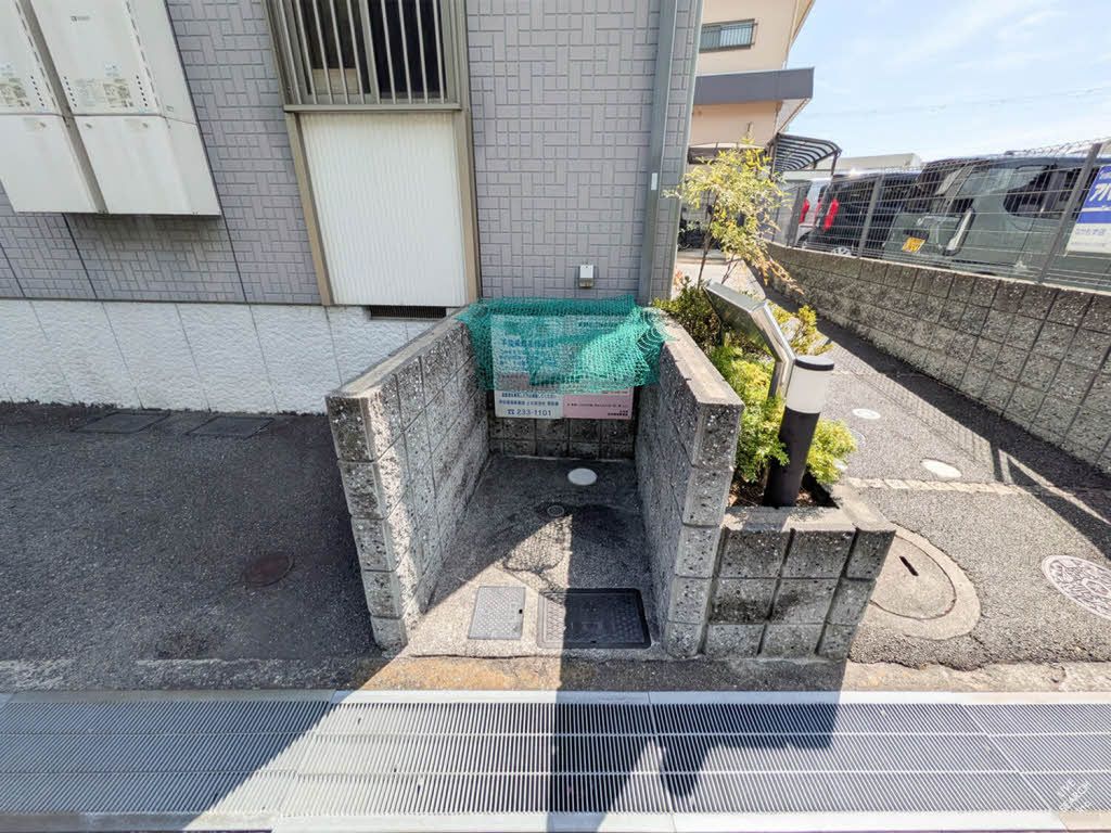 建物外観　【ゴミ置場】決められたゴミ置場スペースがございます