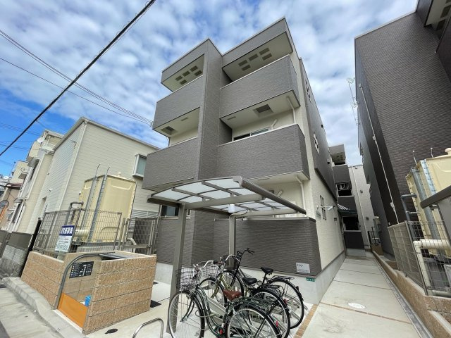建物外観　安心のオートロック付き♪