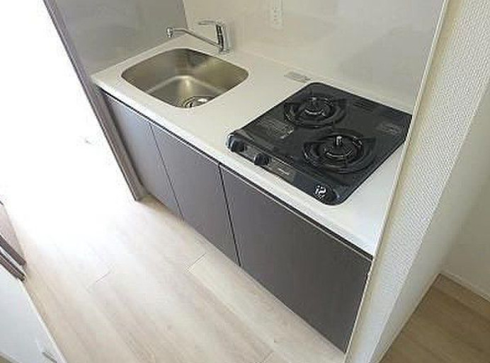 キッチン　コンパクトなキッチンで掃除もラクラク