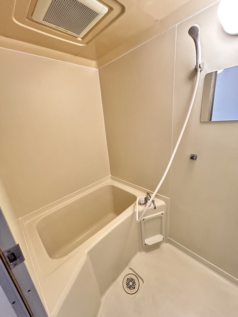 バス・シャワールーム　別部屋参考写真です
