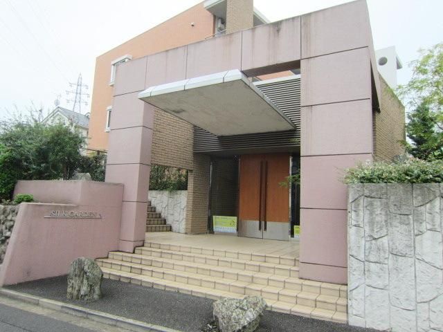 エントランス　★お問い合わせはタウンハウジングまで★