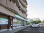 コンビニ　ファミリーマート秋田茨島四丁目店（コンビニ）まで220m
