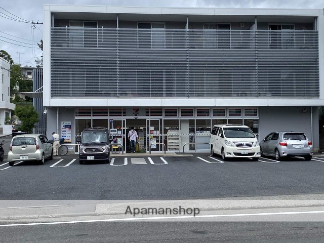 コンビニ　セブンイレブン（コンビニ）まで295m