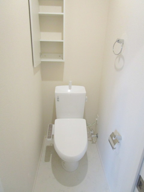 トイレ　ウォシュレット付き